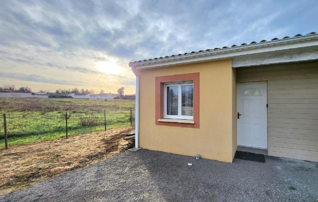 Logement Thermale Et De Tourisme Les Acacias 6 Jonzac Extérieur photo